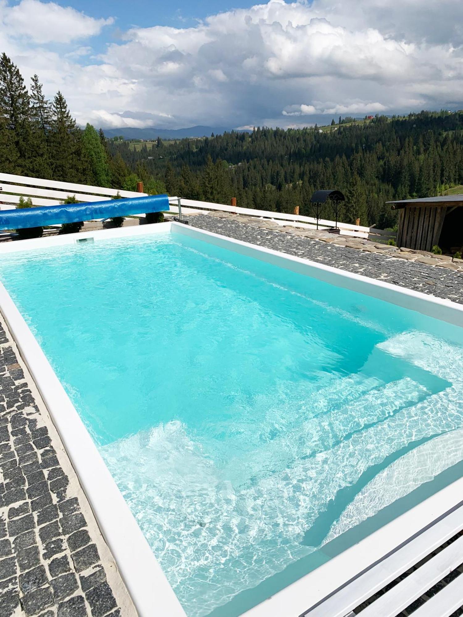 Ozone Minihotel Jablunytsja Exteriör bild