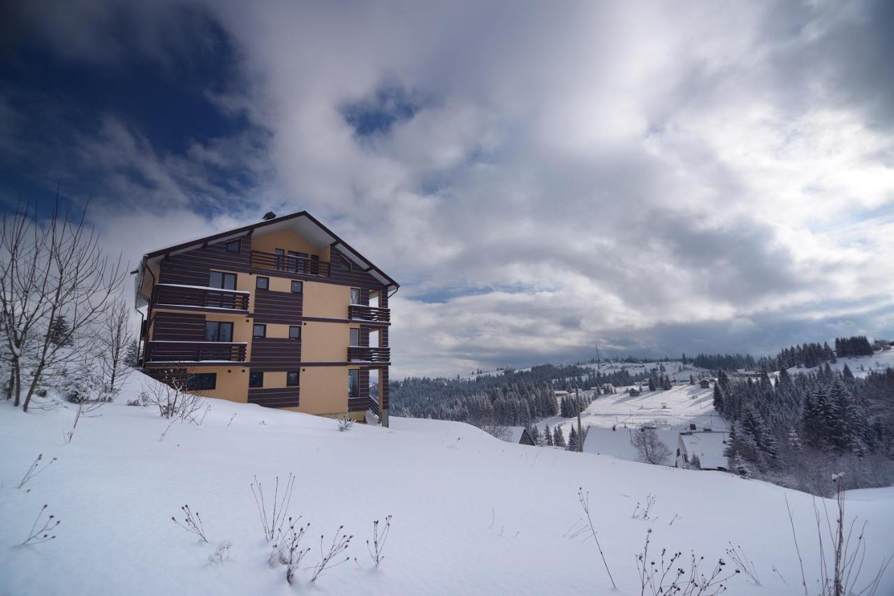 Ozone Minihotel Jablunytsja Exteriör bild